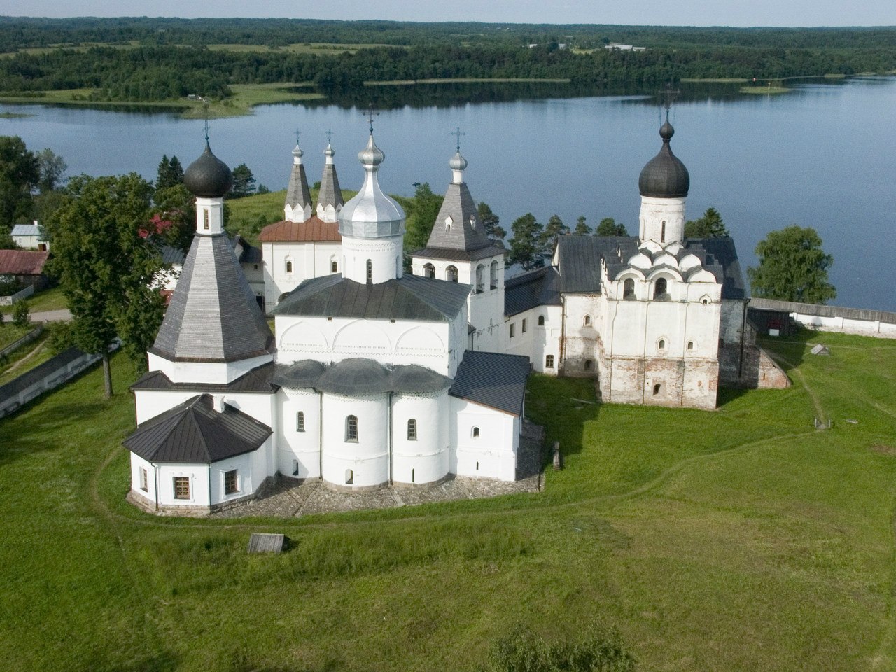 Белозерская архитектура