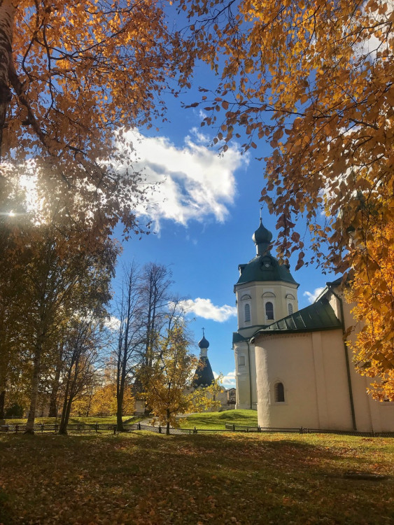 Кирилло-Белозерский музей-заповедник. Кирилло-Белозерский монастырь фото 2019 осень. Фото Тимофеевская Белозерский.